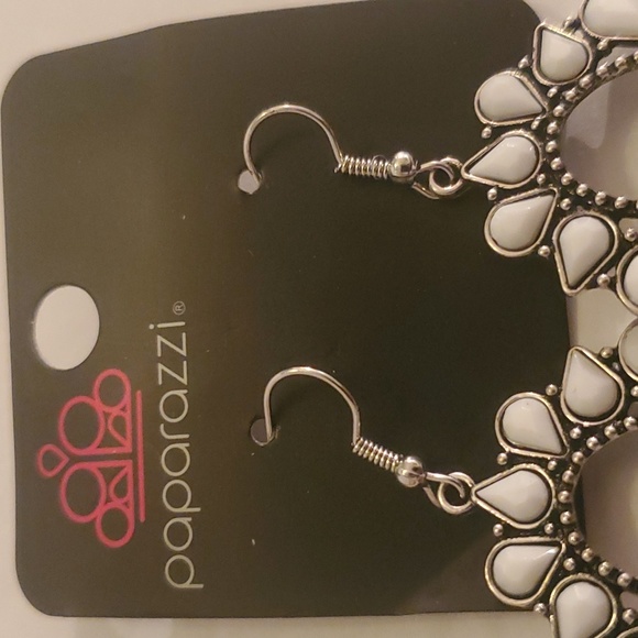 EARRINGS - Picture 3 of 5